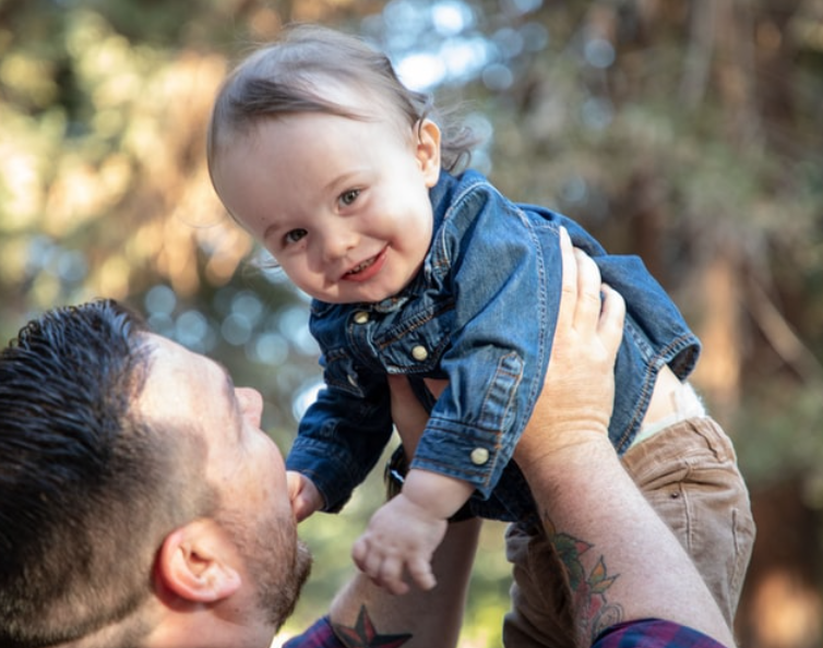 Les raisons d'informer votre mutuelle santé lors d'une naissance avec la Mutuelle GSMC